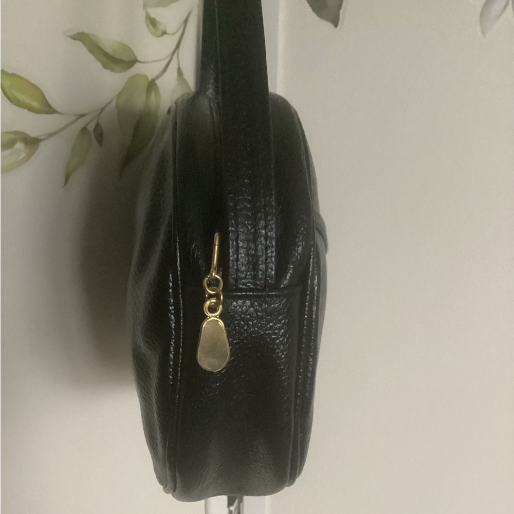 SAKS FIFTH AVENUE black leather bag ITALY EUC crossbody or shoulder - Picture 4 of 11